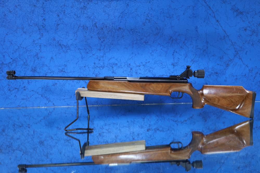 Feinwerkbau 300 Match Air Rifle .177 / 4.5mm Made in Germany Side Charger-img-2
