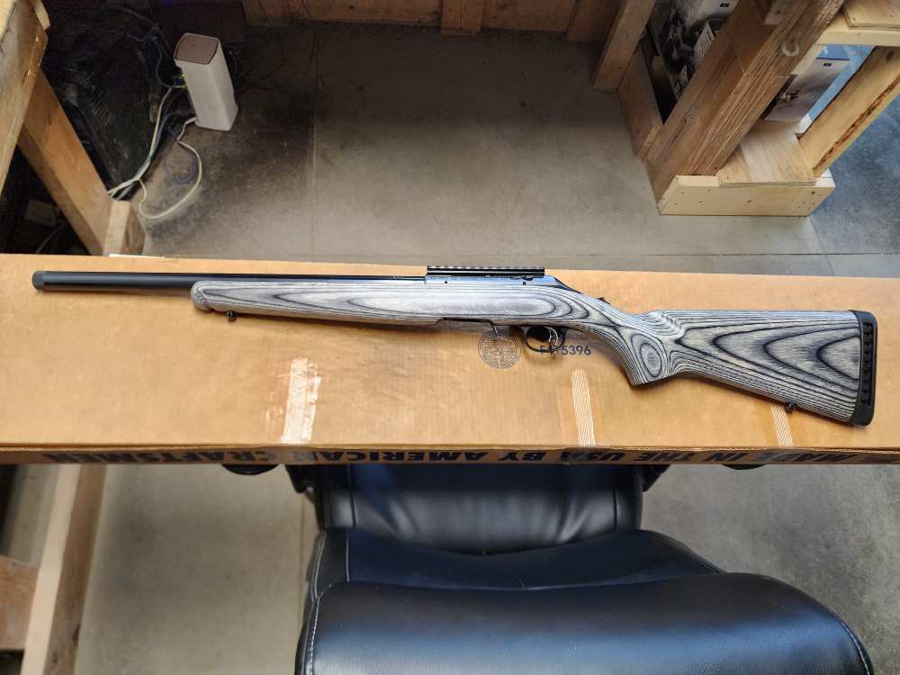 PICS NEW RUGER AMERICAN RIMFIRE RIFLE .17 HMR 18" BULL THREADED LAMINATE 17-img-13