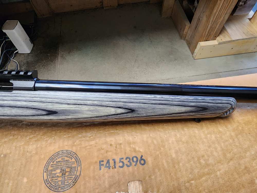 PICS NEW RUGER AMERICAN RIMFIRE RIFLE .17 HMR 18" BULL THREADED LAMINATE 17-img-10