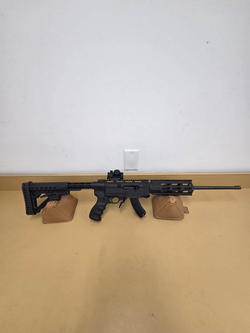 RUGER 10/22 SEMI AUTOMATIC RIFLE 22LR-img-0