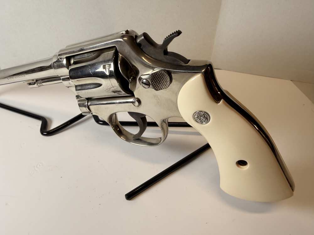 Vintage S&W Pre-Model 10 (.38 M&P)–1956 5-Screw Pinned Nickel–Bright Bore-img-10