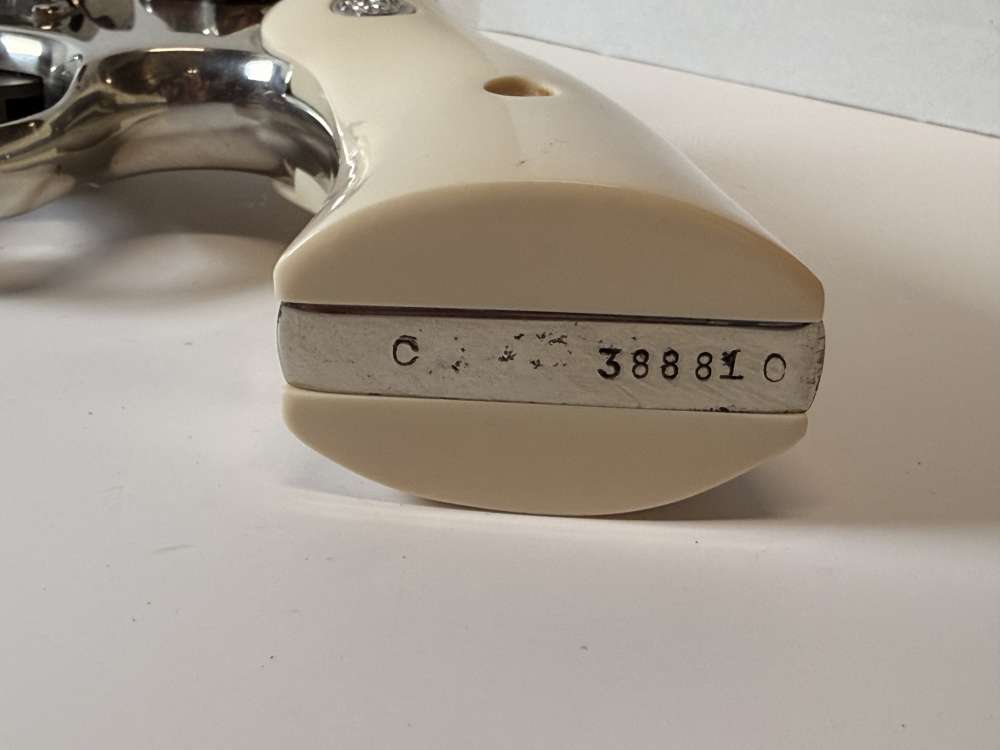 Vintage S&W Pre-Model 10 (.38 M&P)–1956 5-Screw Pinned Nickel–Bright Bore-img-34