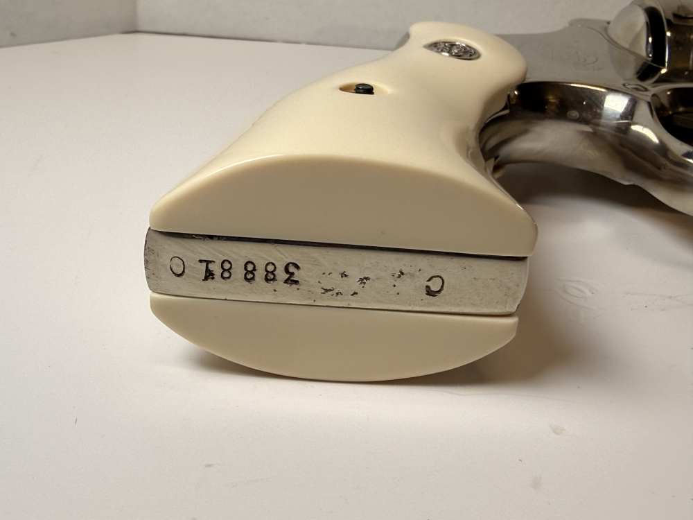Vintage S&W Pre-Model 10 (.38 M&P)–1956 5-Screw Pinned Nickel–Bright Bore-img-28