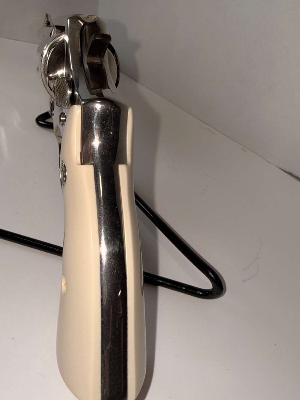 Vintage S&W Pre-Model 10 (.38 M&P)–1956 5-Screw Pinned Nickel–Bright Bore-img-15