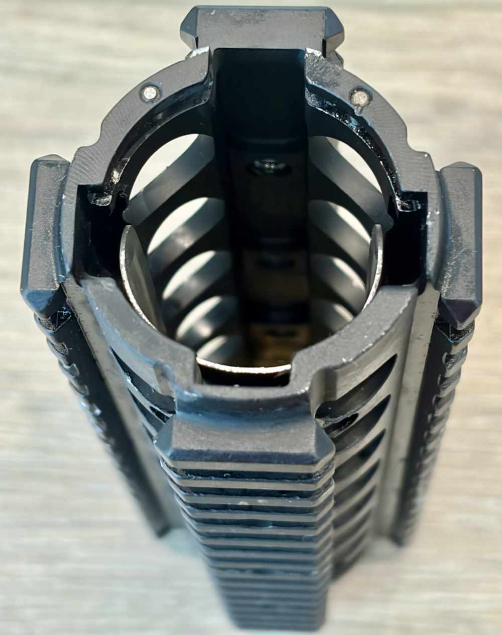 Knight’s Armament Company KAC AR15/M4 RIS 2-PC 1913 Quad Rail Forend-img-8