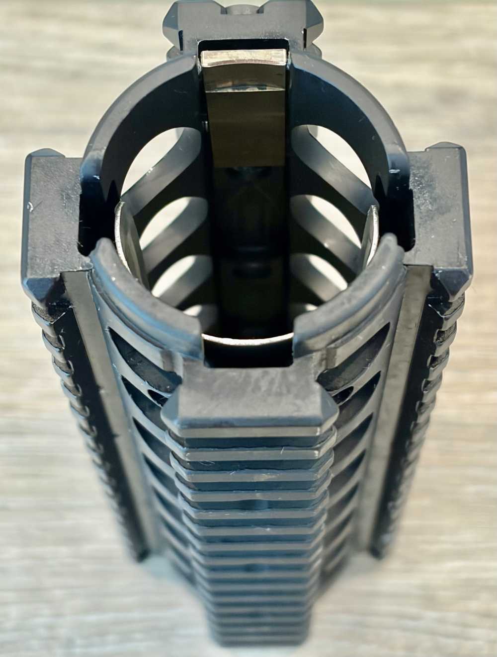 Knight’s Armament Company KAC AR15/M4 RIS 2-PC 1913 Quad Rail Forend-img-7