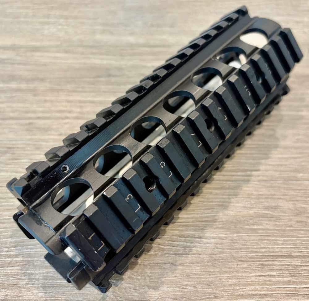 Knight’s Armament Company KAC AR15/M4 RIS 2-PC 1913 Quad Rail Forend-img-1