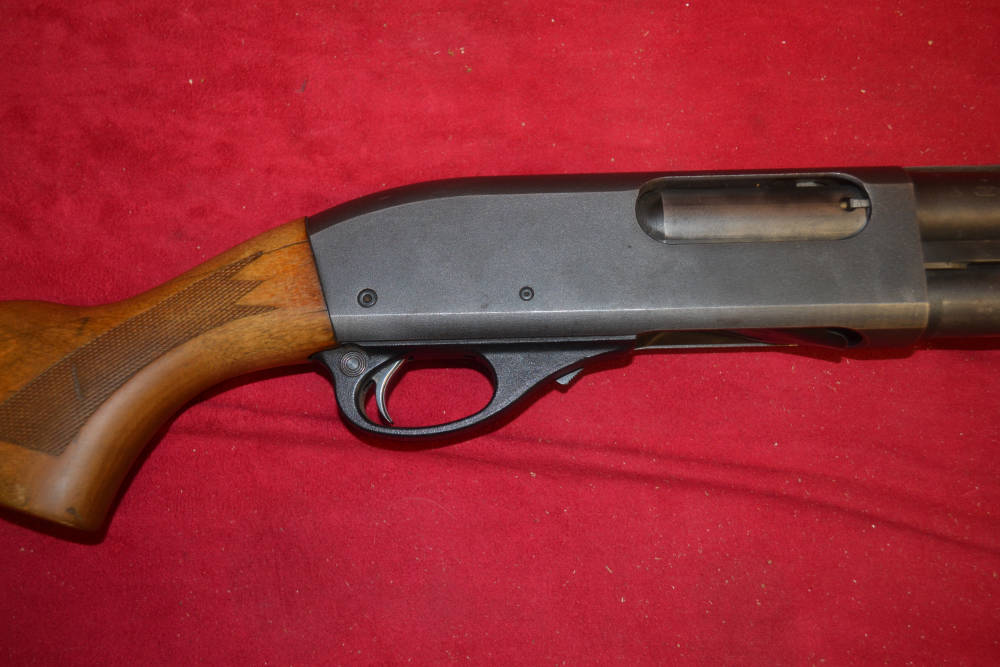 Remington 870 Express Magnum 12GA 28"Barrel, Used Poor Condition.-img-2