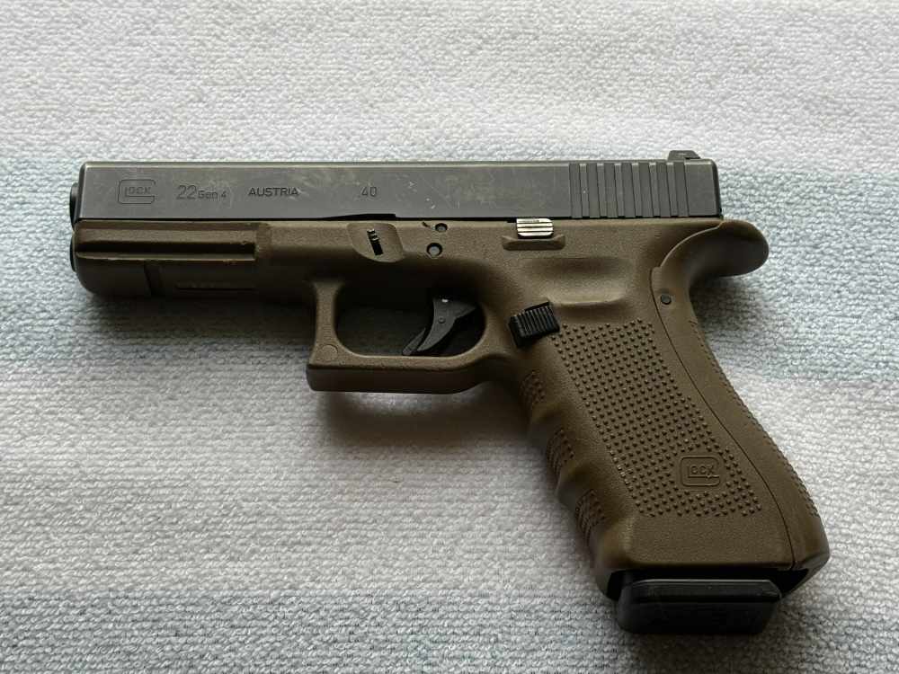 Gen 4 FDE Glock 22 .40 S&W-img-7