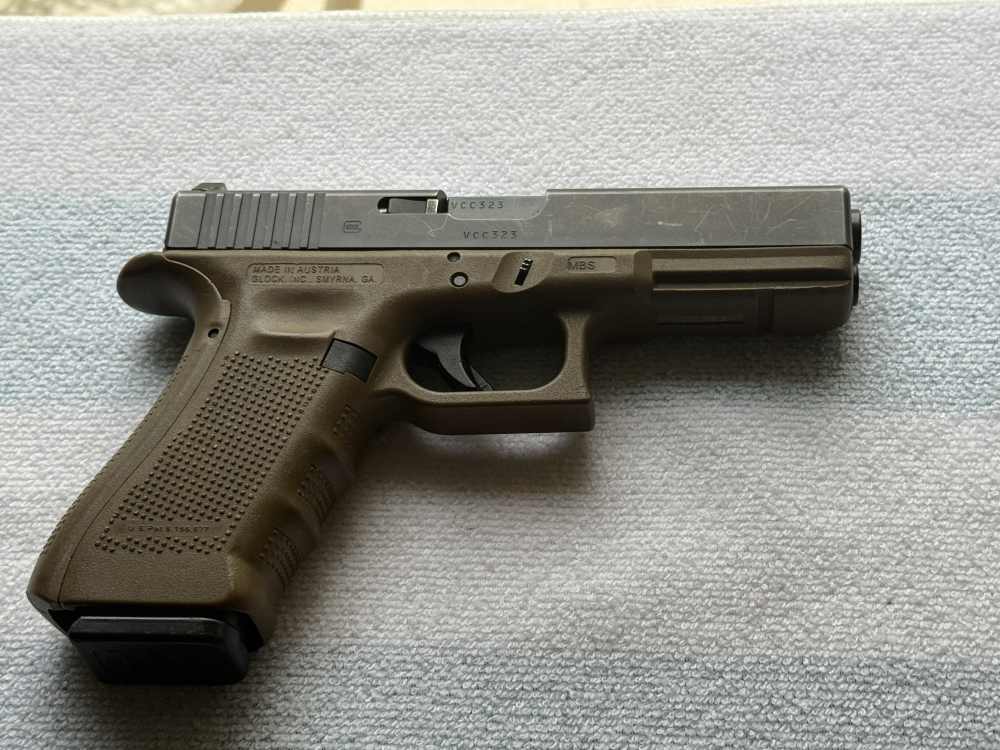 Gen 4 FDE Glock 22 .40 S&W-img-6