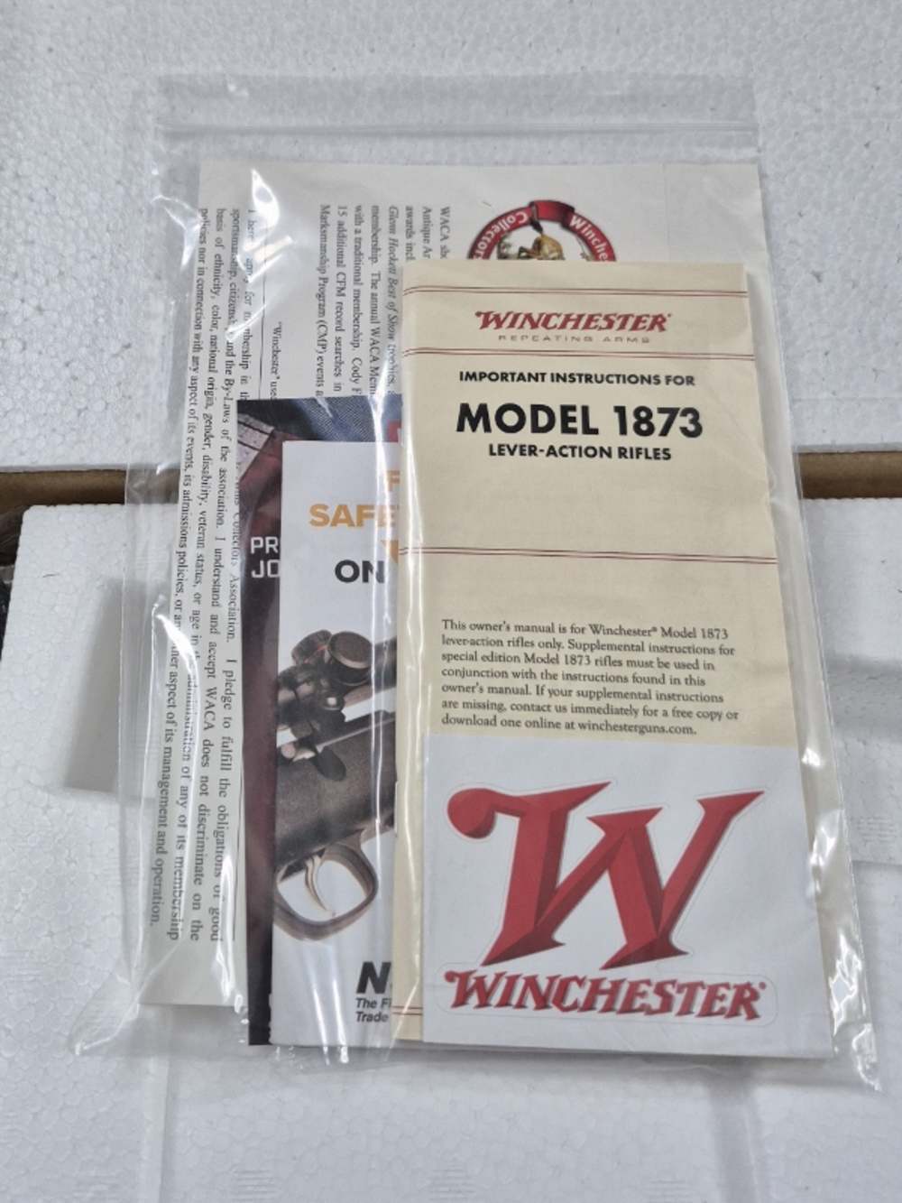 NIB WINCHESTER MODEL 73 DELUXE 44-40 24" BOX-img-25