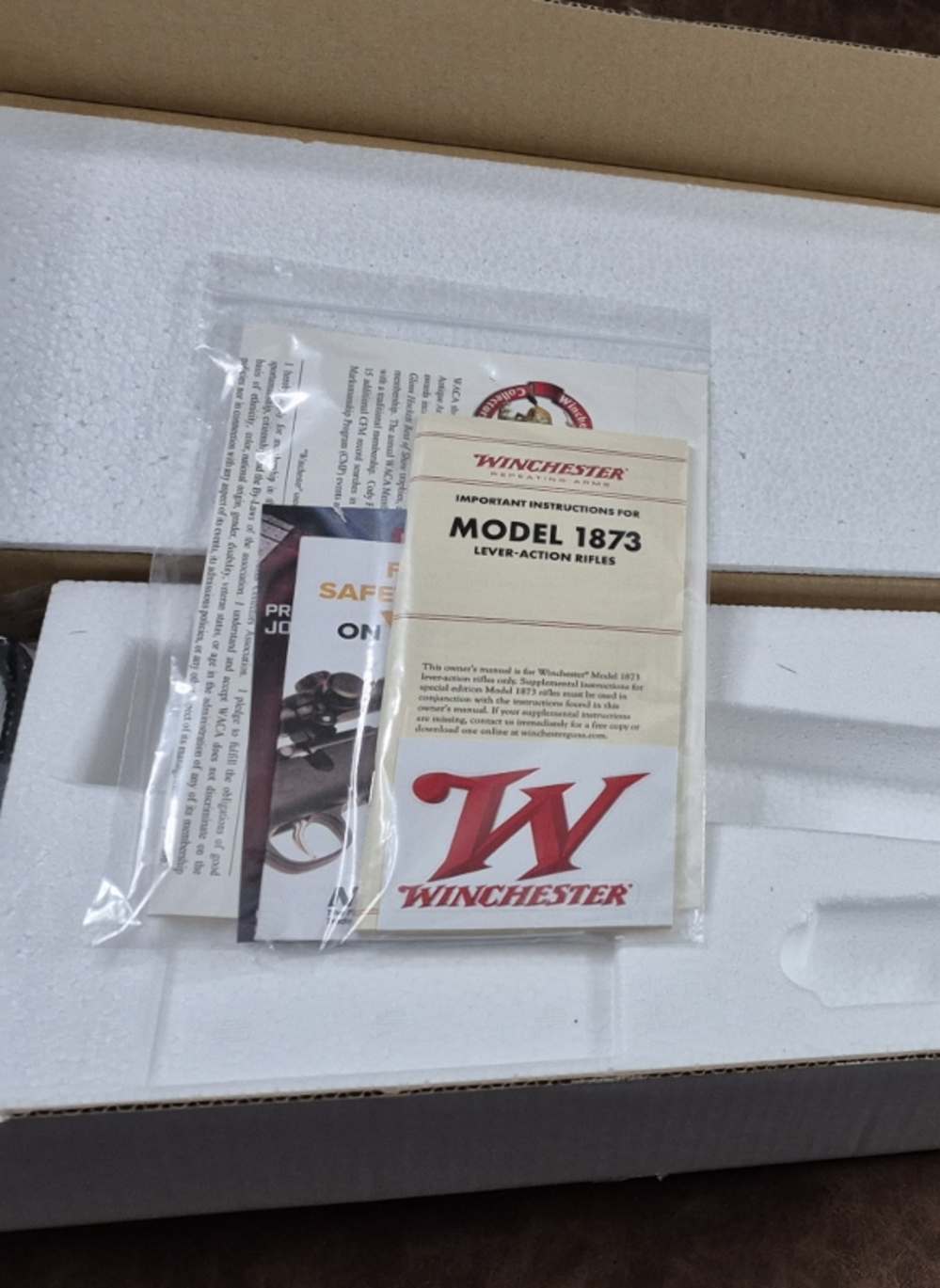 NIB WINCHESTER MODEL 73 DELUXE 44-40 24" BOX-img-26