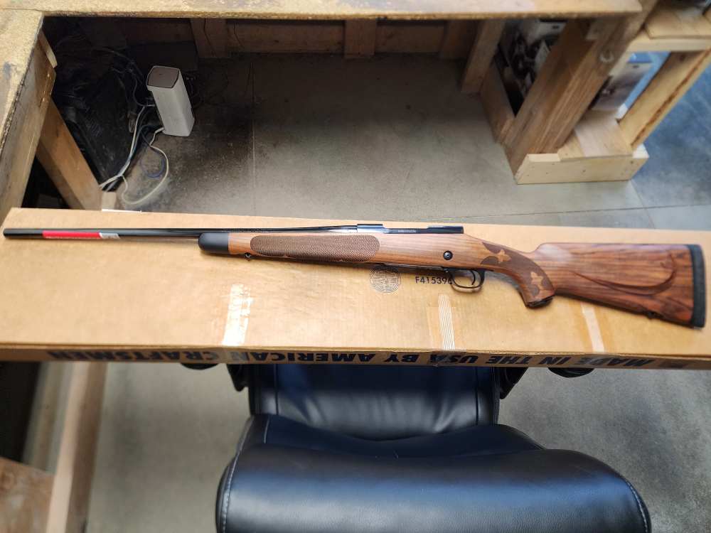 PICS! NEW WINCHESTER 70 SUPER GRADE AAA FRENCH WALNUT 243 WIN 22" M70 NIB-img-14