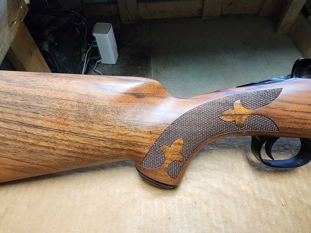 PICS! NEW WINCHESTER 70 SUPER GRADE AAA FRENCH WALNUT 243 WIN 22" M70 NIB-img-9