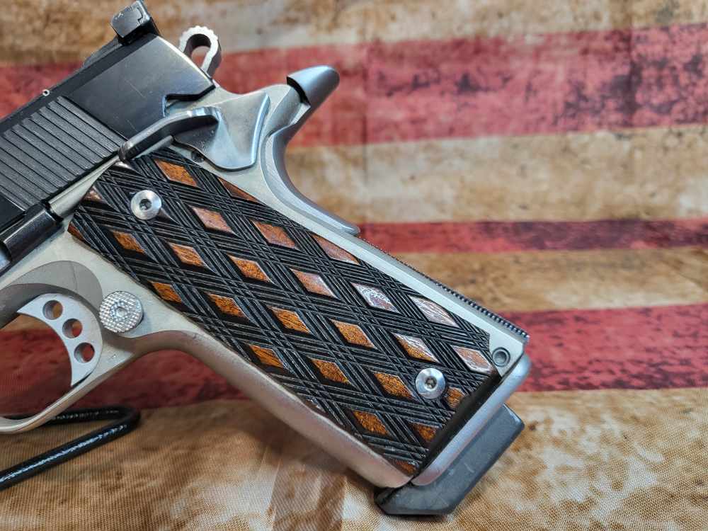 Colt 1911 22LR-img-1