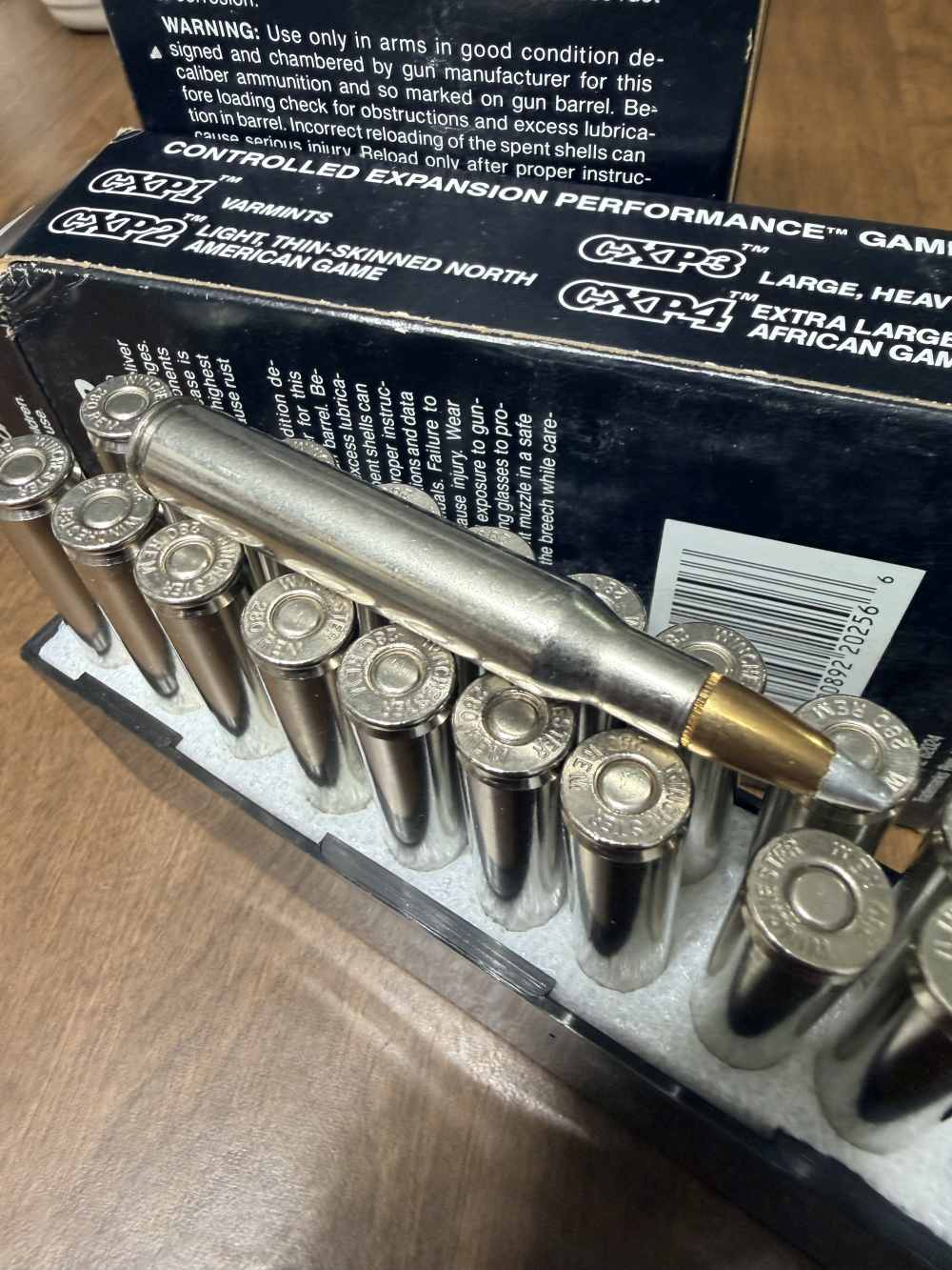 Winchester Supreme 280 Remington 160 grain Silvertip Boat tail cartridges -img-3
