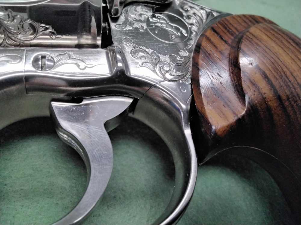 1981 Colt Python .357 Mag 6" Nickel Engraved Extra Grips K72910-img-34