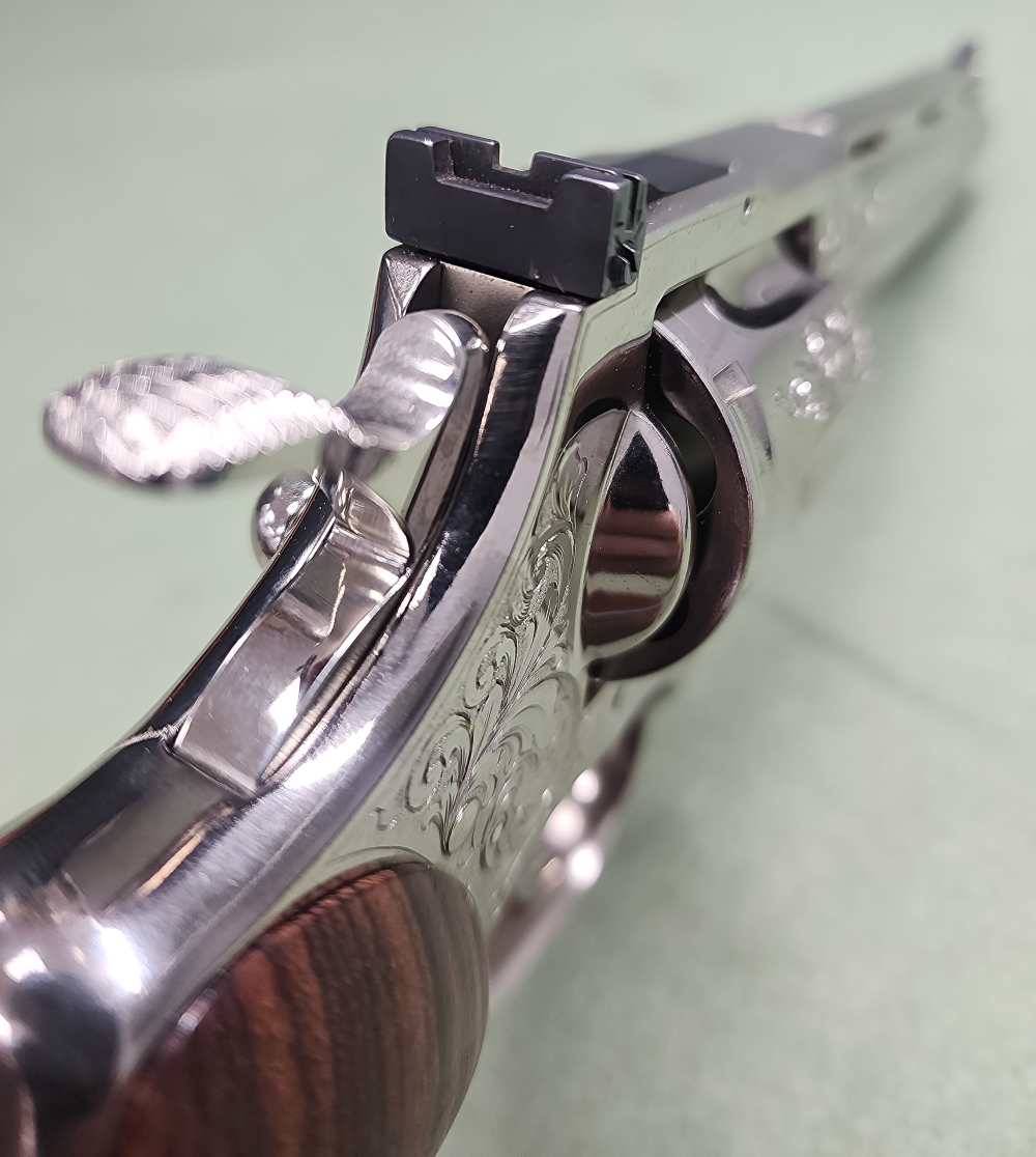 1981 Colt Python .357 Mag 6" Nickel Engraved Extra Grips K72910-img-40