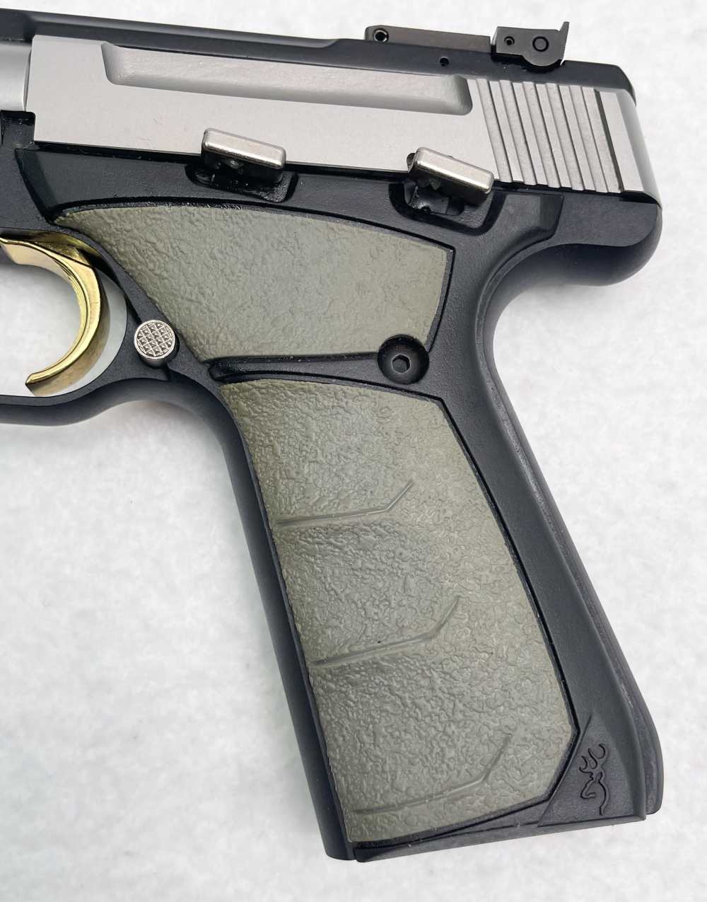 Browning Buck Mark .22lr semi auto pistol -img-3