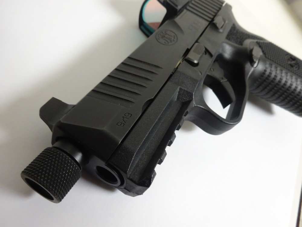 FN 509 Tactical 9mm Threaded Barrel W/Red Dot, Case   AWESOME!-img-22