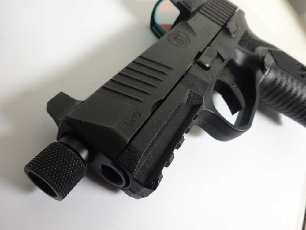 FN 509 Tactical 9mm Threaded Barrel W/Red Dot, Case   AWESOME!-img-21