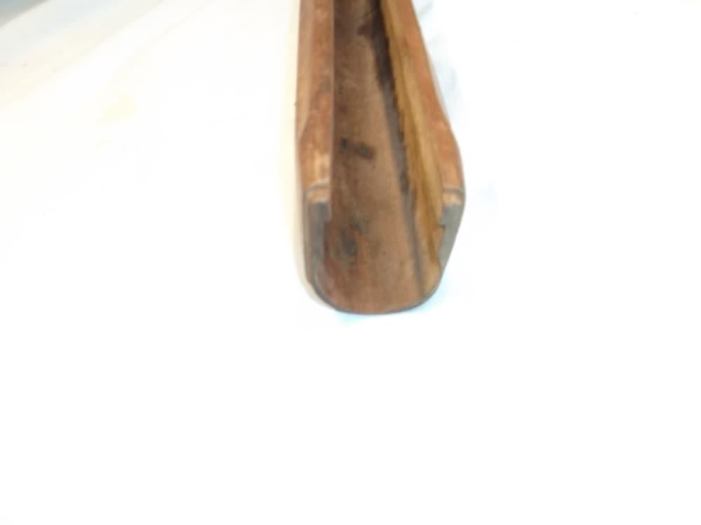 WOOD FACTORY FORE ARM GRIP, 12GA. SHOTGUN, MAYBE BROWING? -img-3