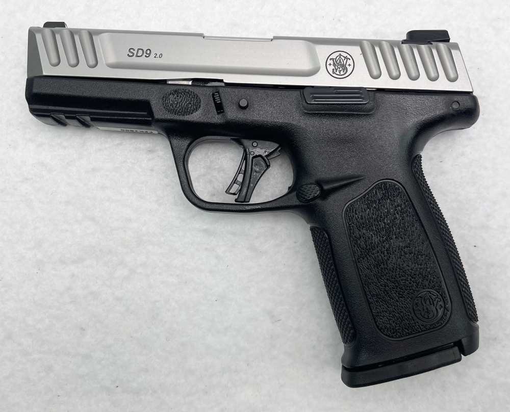 Smith & Wesson SD9 2.0 9mm semi auto pistol -img-3