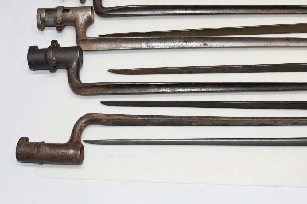 13 Unknown Antique Well Worn Socket Bayonets Mostly Unmarked READ-img-3