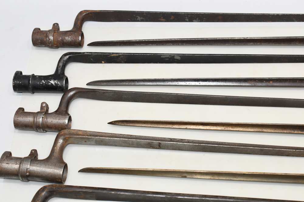 13 Unknown Antique Well Worn Socket Bayonets Mostly Unmarked READ-img-6