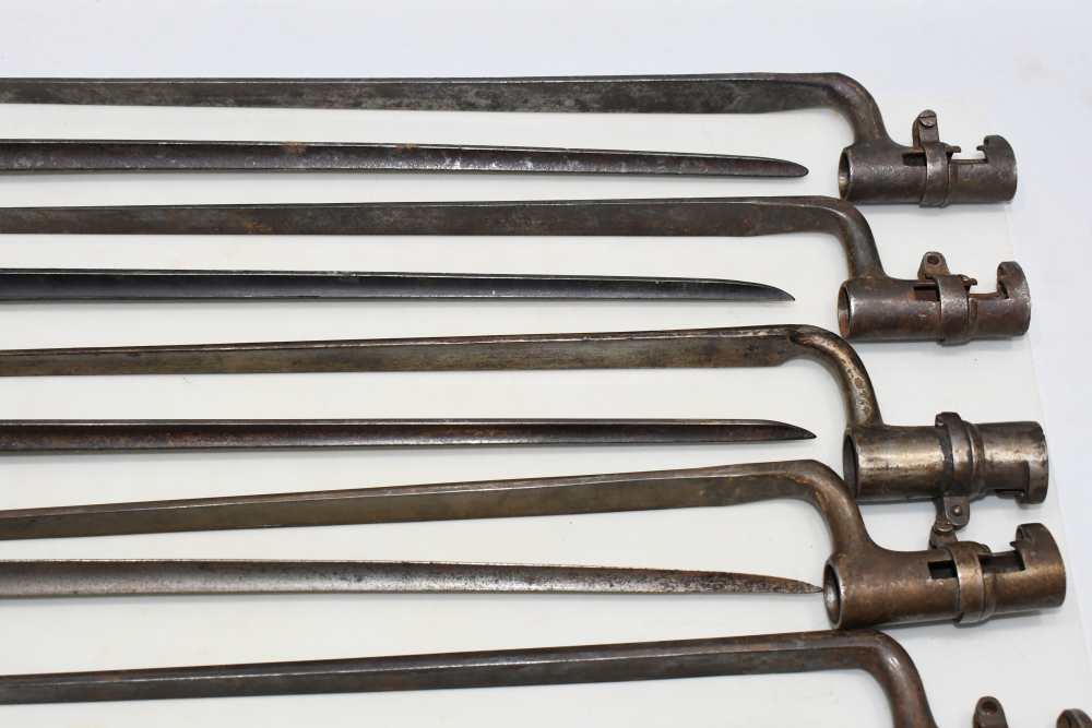 13 Unknown Antique Well Worn Socket Bayonets Mostly Unmarked READ-img-2