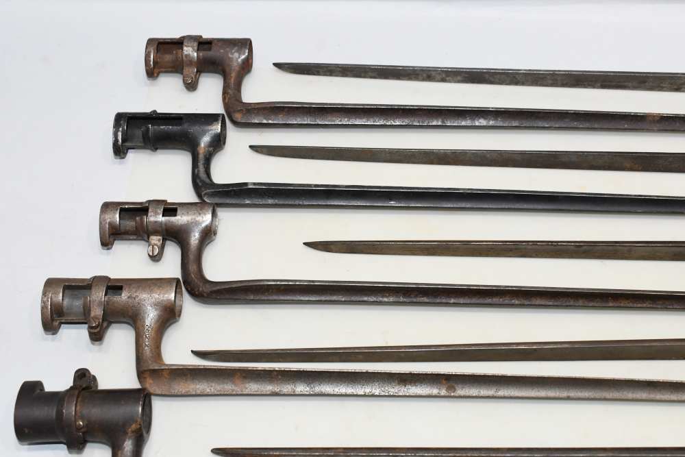 13 Unknown Antique Well Worn Socket Bayonets Mostly Unmarked READ-img-1