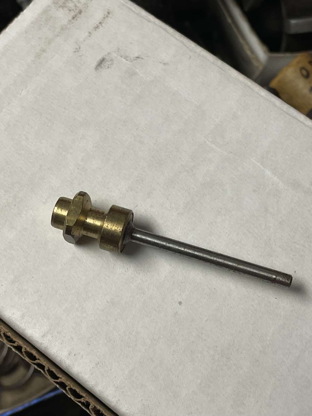 CROSMAN 622 EXHAUST VALE AND SEAL-img-0
