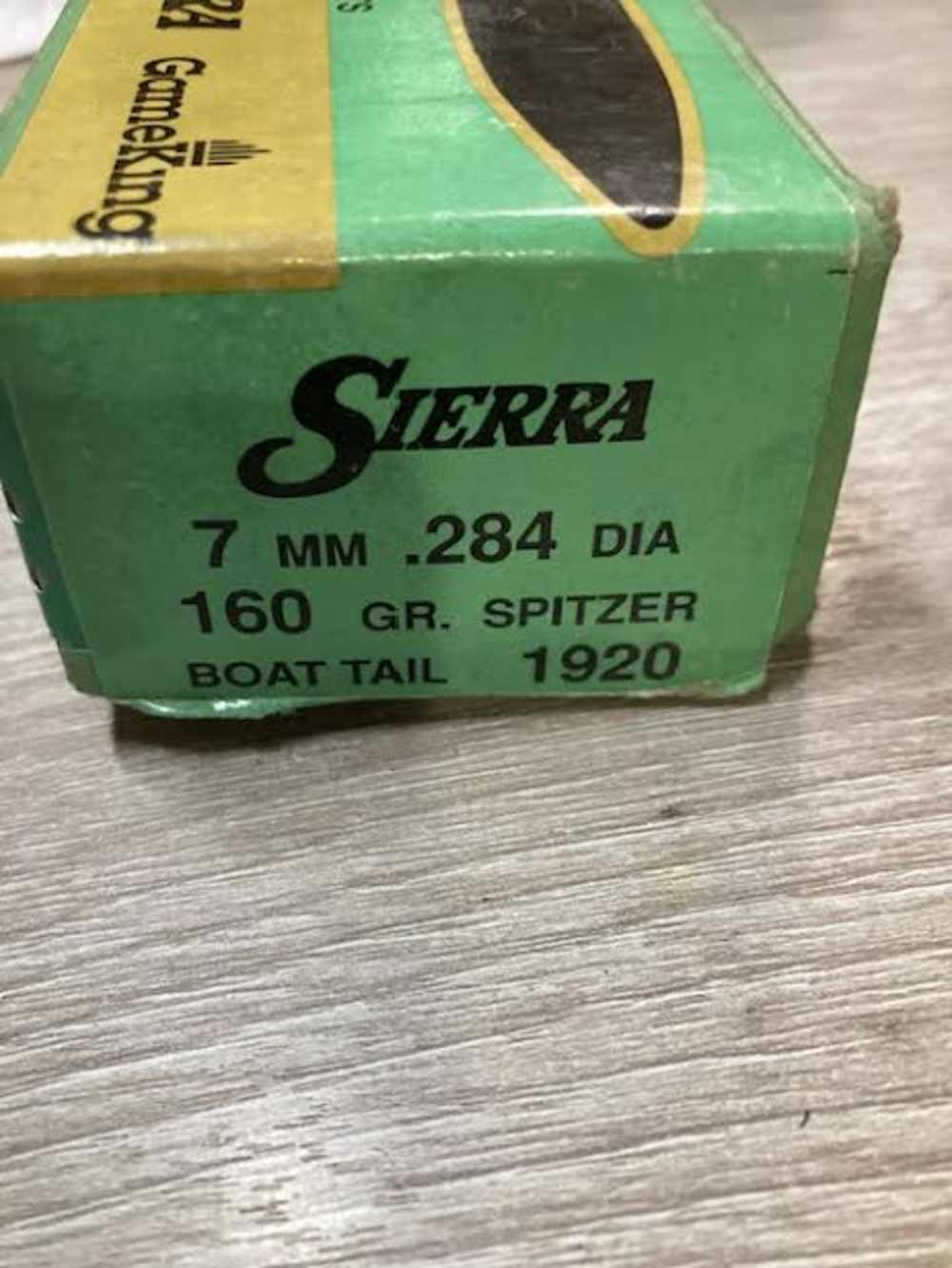 7mm. REM Mag pack. Dies ,brass, bullets, used good condition-img-6