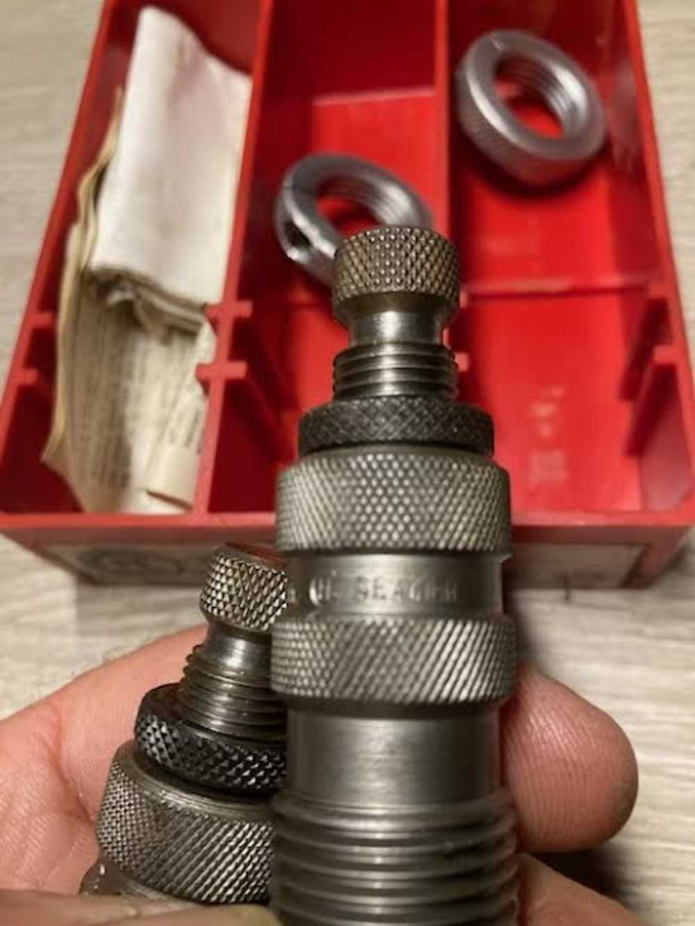 CH brand 22-250 2 die set used dood cond. box/instructions-img-3