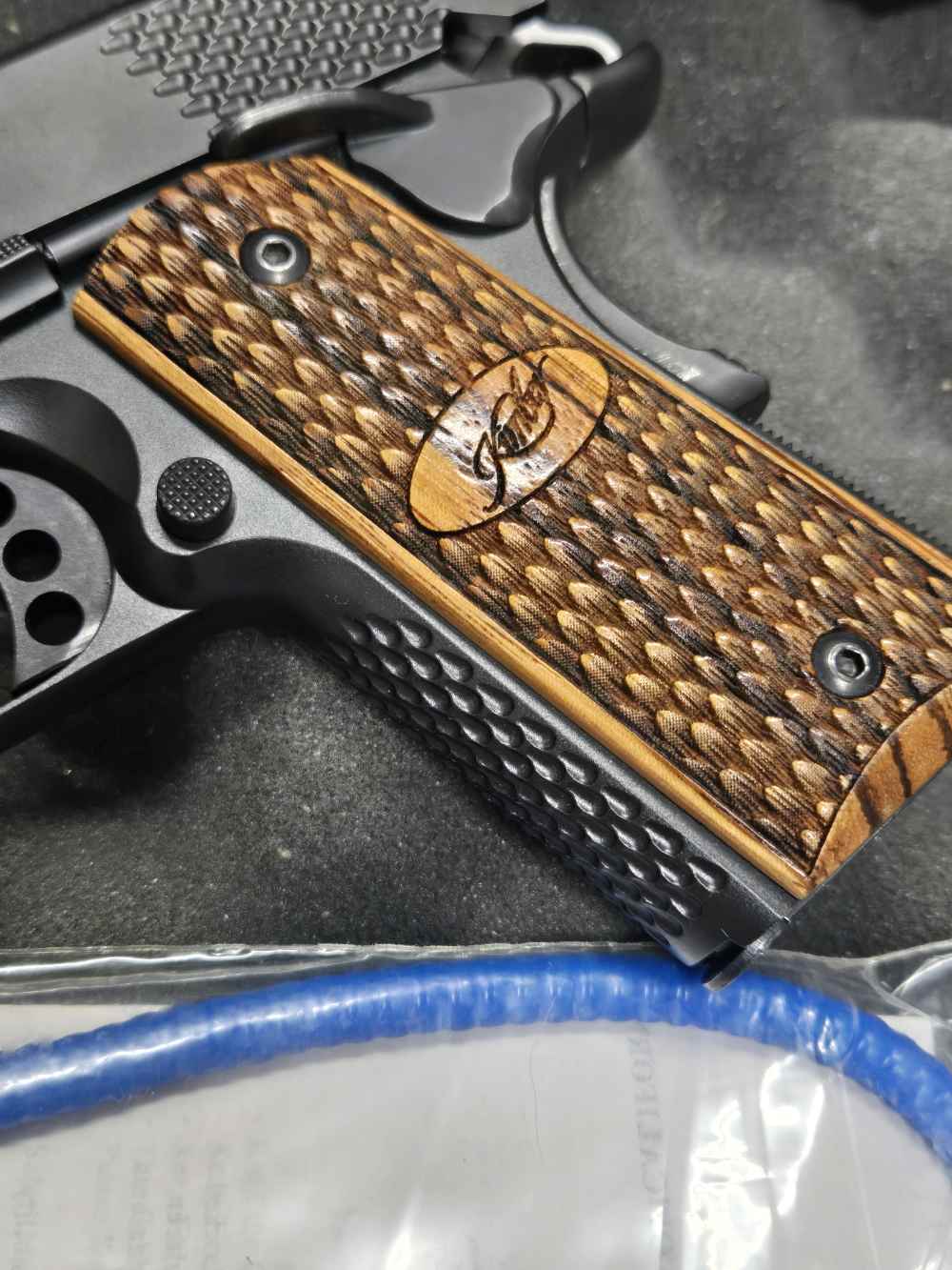Kimber Ultra Raptor II 45 ACP Matte Blue Night sights as new condition-img-4