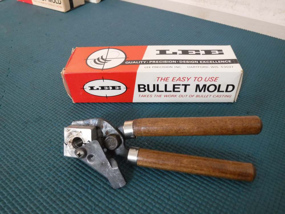 Lee 1 Cavity Bullet Mold .457 340 Grain .45-70 Flat Nose-img-0
