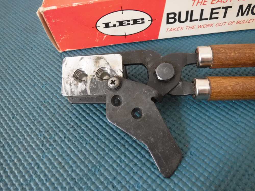 Lee 2 Cavity Bullet Mold .452 190 Grain 45ACP SWC-img-2