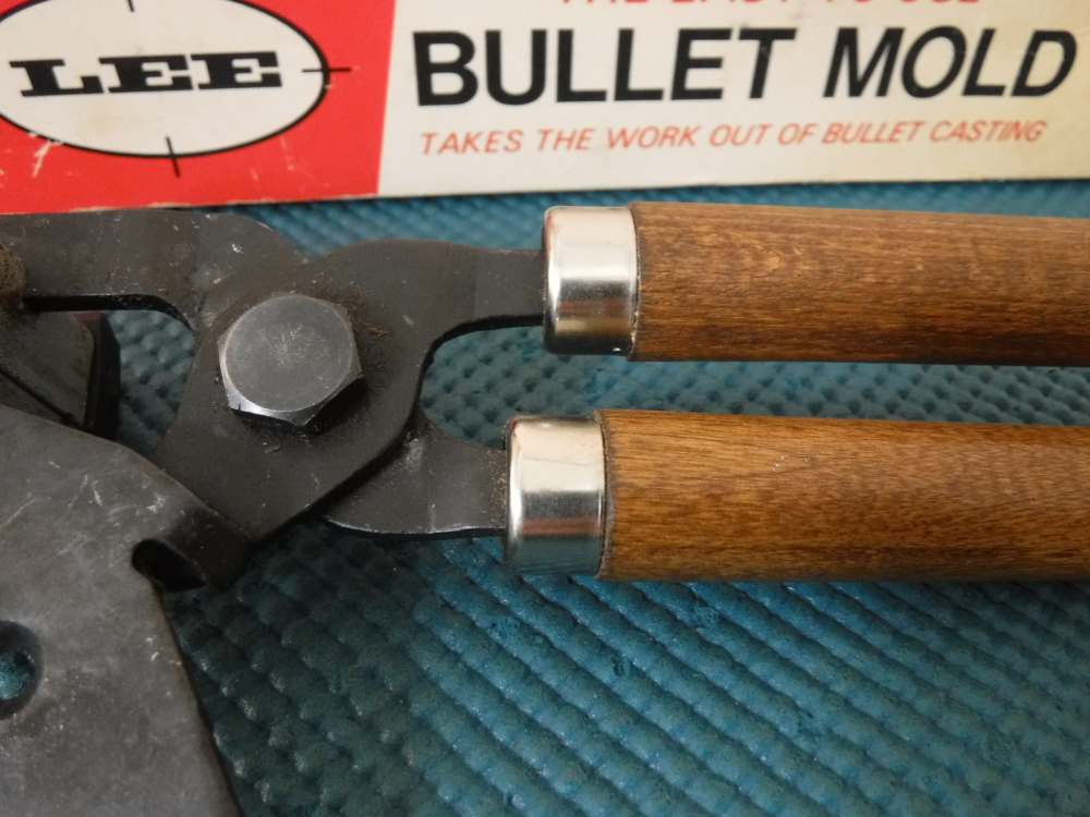 Lee 2 Cavity Bullet Mold .452 190 Grain 45ACP SWC-img-1