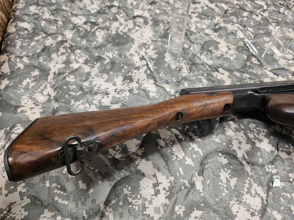 1928A1 Thompson SMG Dummy Gun w/ Drum & Mag!-img-10