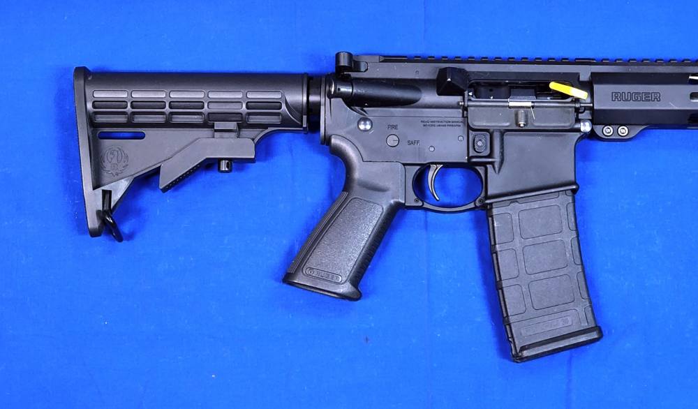 RUGER AR-556 5.56 NATO 16/1" VORTEX RED DOT INCL. - EXCELLENT-img-2