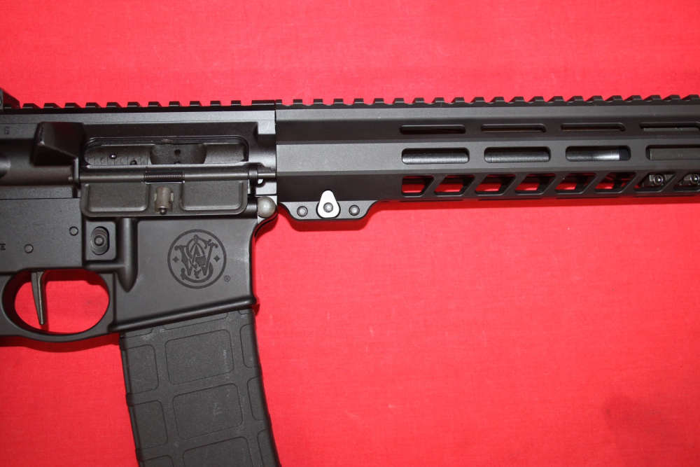 Smith & Wesson M&P15 V-Pro 5.56NATO 16" Barrel, LAYAWAY AVAILABLE!-img-2