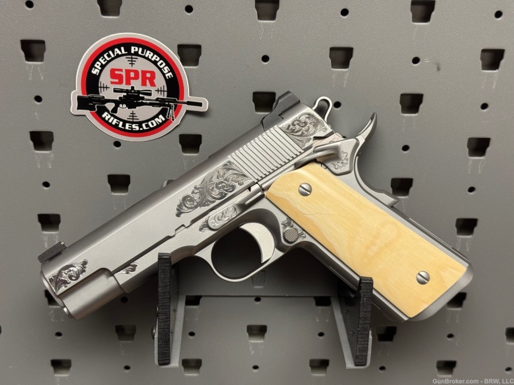 Nighthawk Custom Silver VIP Commander 9mm - Stainless Amazing-img-1