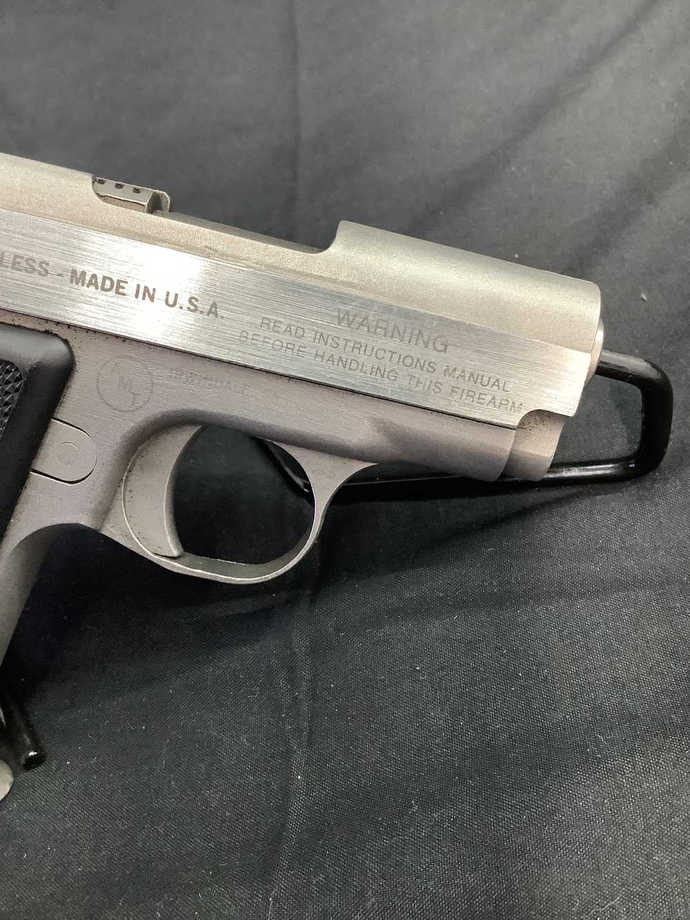 Arcadia Machine & Tool AMT Backup 380 acp (9mm Kurz) w/ holster-img-4