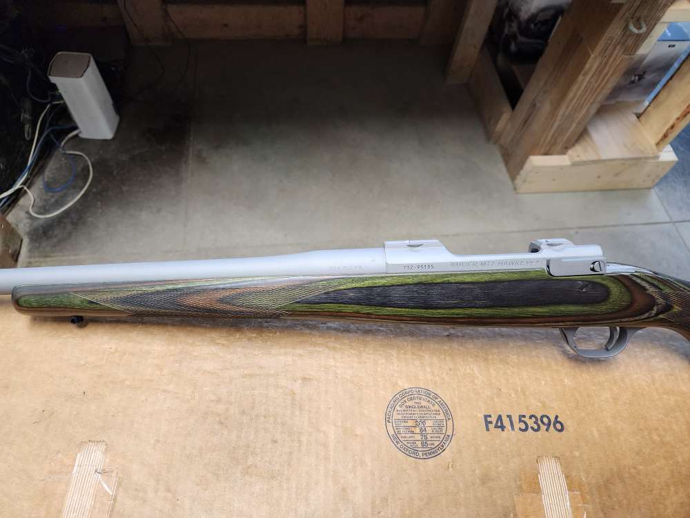 PICS! NEW RUGER HAWKEYE PREDATOR .204 RUGER 24" STAINLESS M 77 204 24 GREEN-img-17