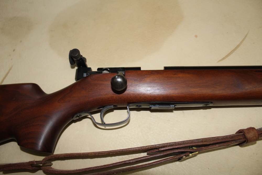 Winchester 75 22lr, Redfield sights, Excelent + condition-img-2