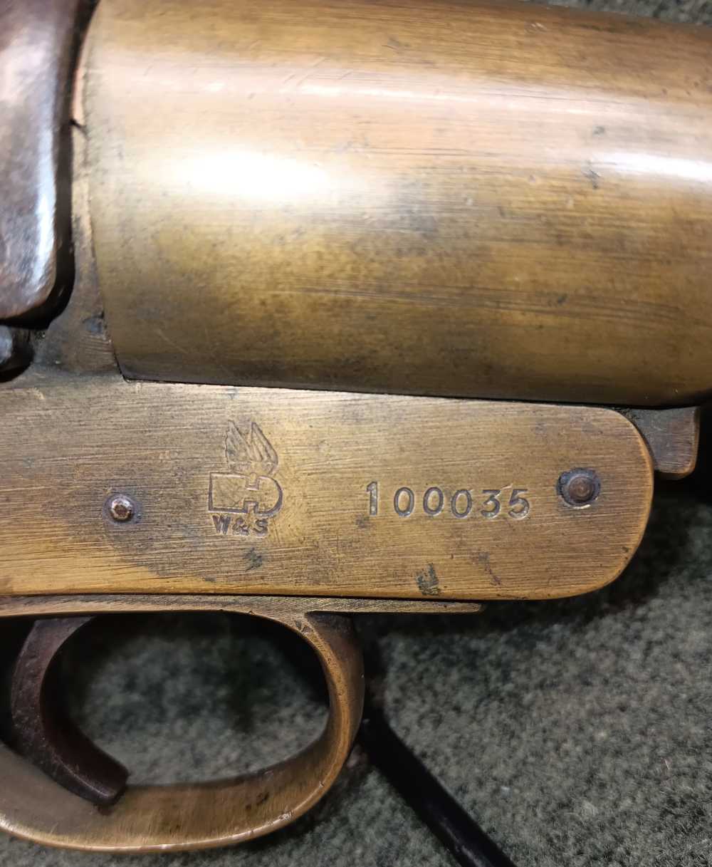 Original WWI British Webley & Scott No. 1 Mk III Signal Pistol-img-3