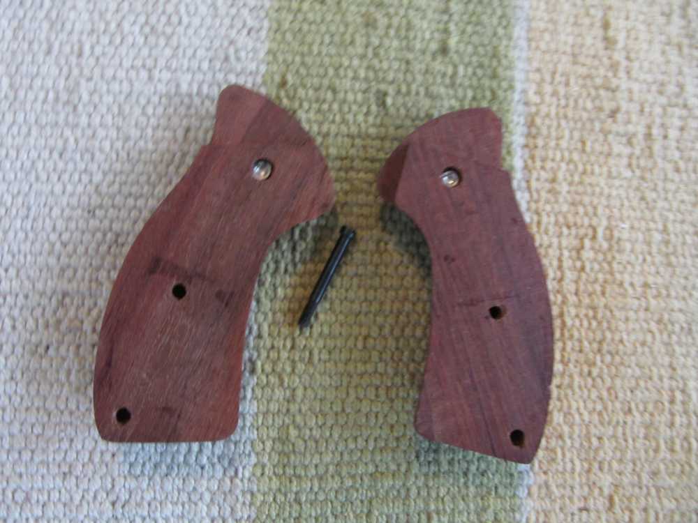 Charter Arms Undercover Grips-img-2