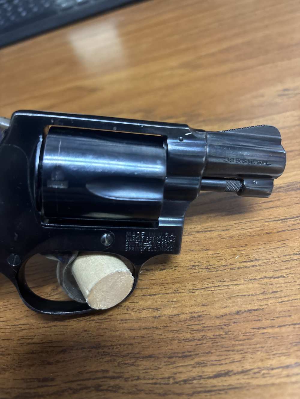 Smith & Wesson Model 36 Chief Special .38 SPL-img-9