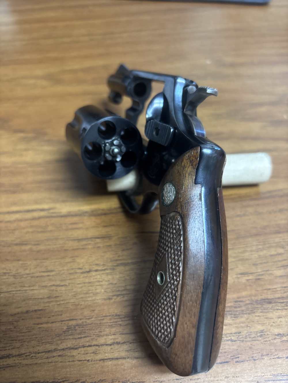 Smith & Wesson Model 36 Chief Special .38 SPL-img-7