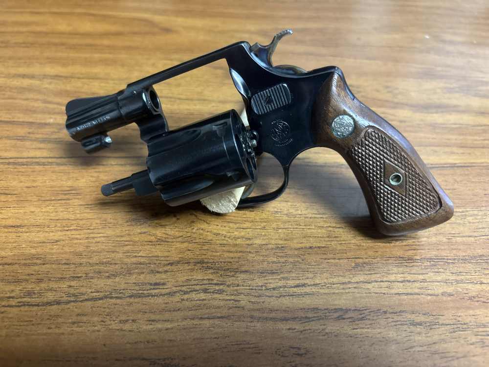 Smith & Wesson Model 36 Chief Special .38 SPL-img-6
